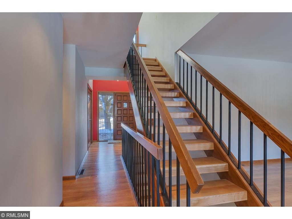 536 Montrose Rd, Saint Cloud, MN 56301 photo 2