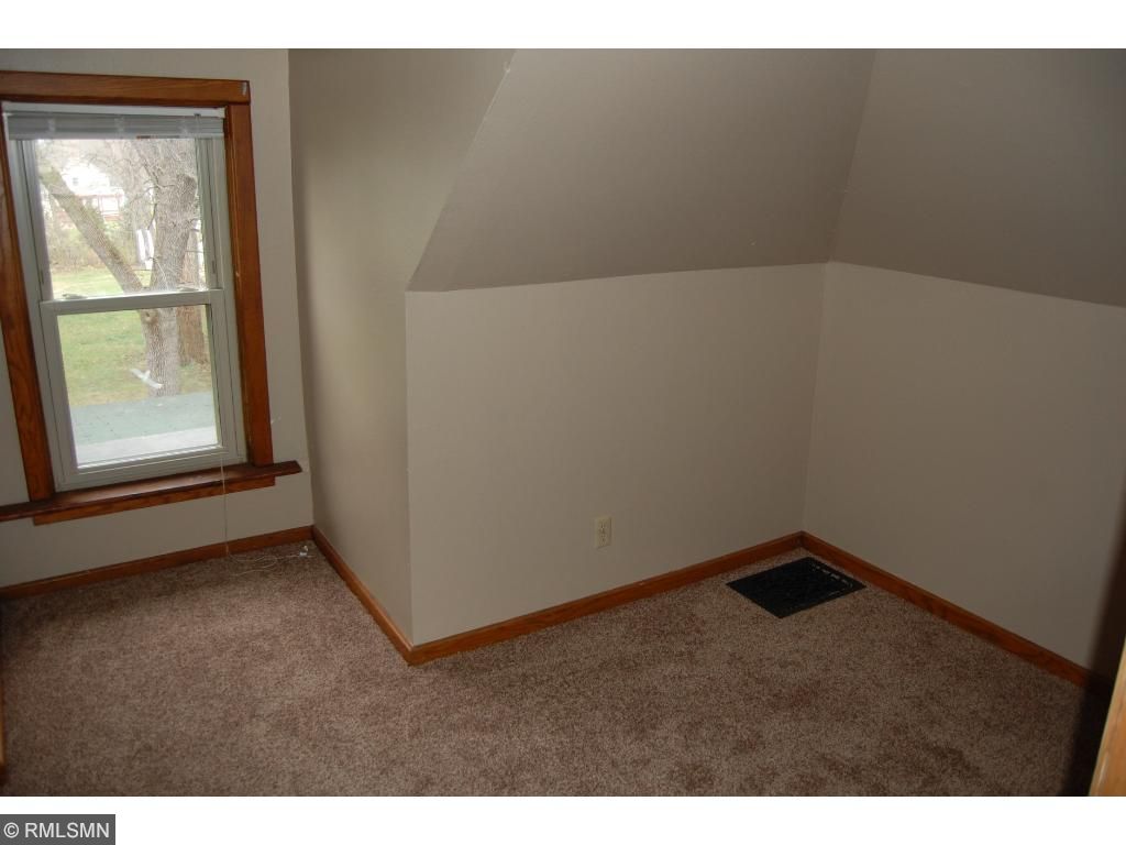 1016 5th St NW, Faribault, MN 55021 photo 7