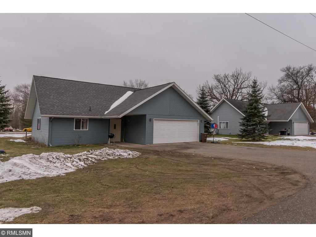 911 W Second St, Pillager, MN 56473 photo 1