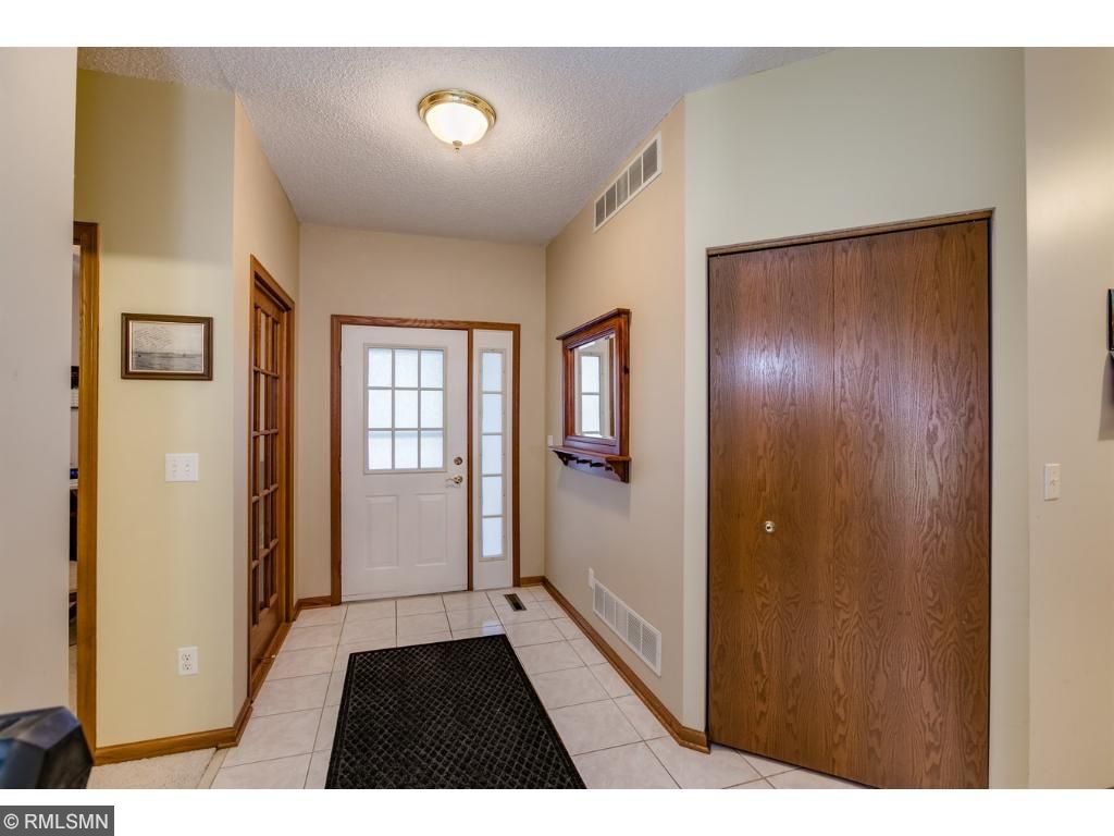 2178 Water Lilly Ln, Eagan, MN 55122 photo 2