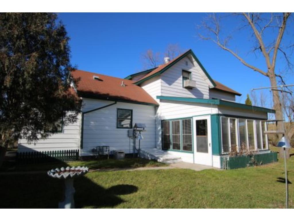 202 3rd St SW, Staples, MN 56479 photo 3
