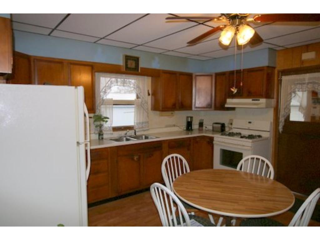 202 3rd St SW, Staples, MN 56479 photo 4
