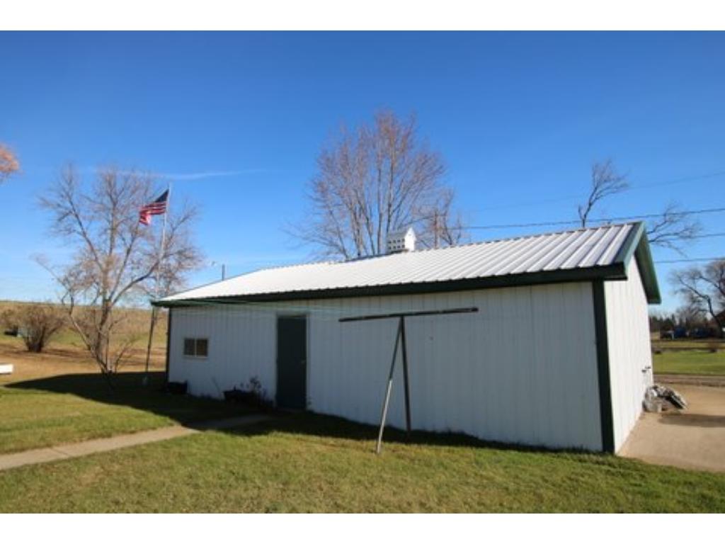202 3rd St SW, Staples, MN 56479 photo 15