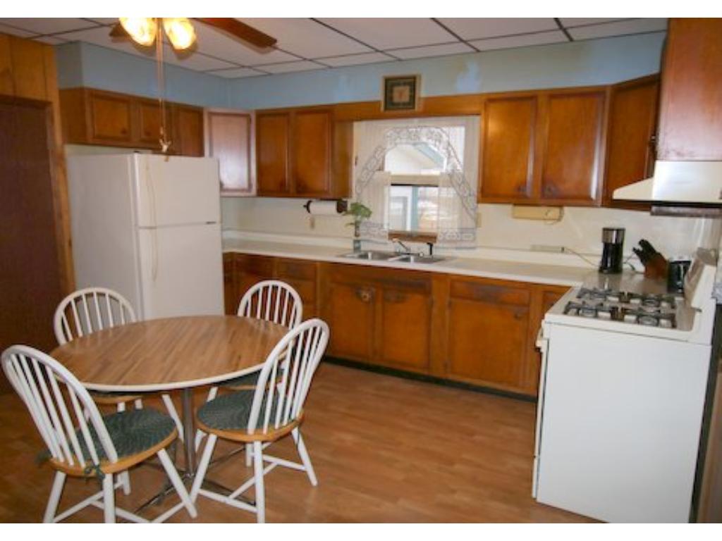 202 3rd St SW, Staples, MN 56479 photo 5
