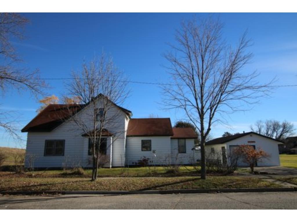 202 3rd St SW, Staples, MN 56479 photo 1
