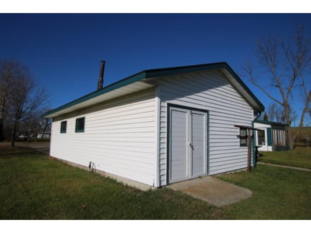202 3rd St SW, Staples, MN 56479 photo 14