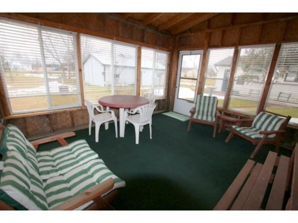 202 3rd St SW, Staples, MN 56479 photo 8