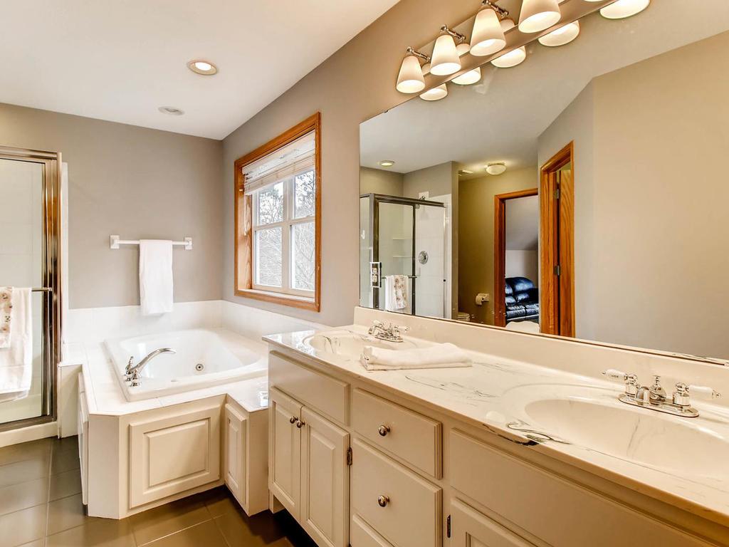 4952 Pine Ln, Eagan, MN 55123 photo 14