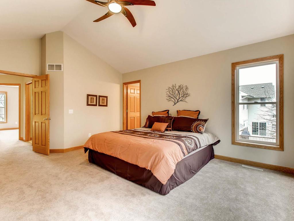 4952 Pine Ln, Eagan, MN 55123 photo 15