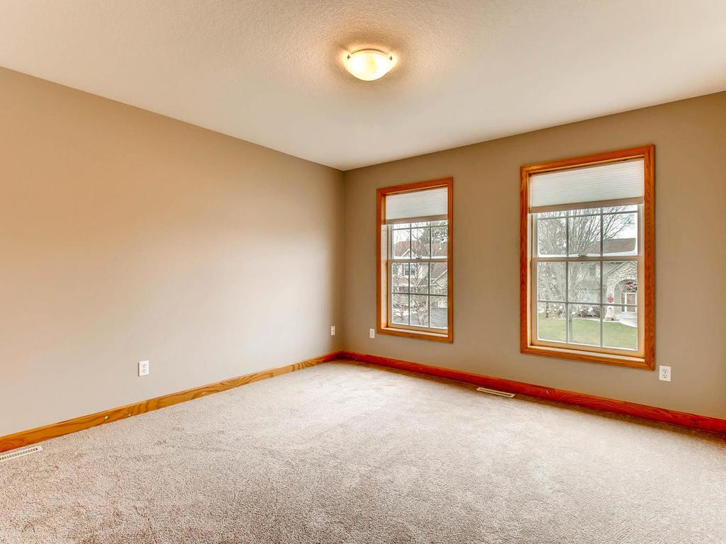 4952 Pine Ln, Eagan, MN 55123 photo 18