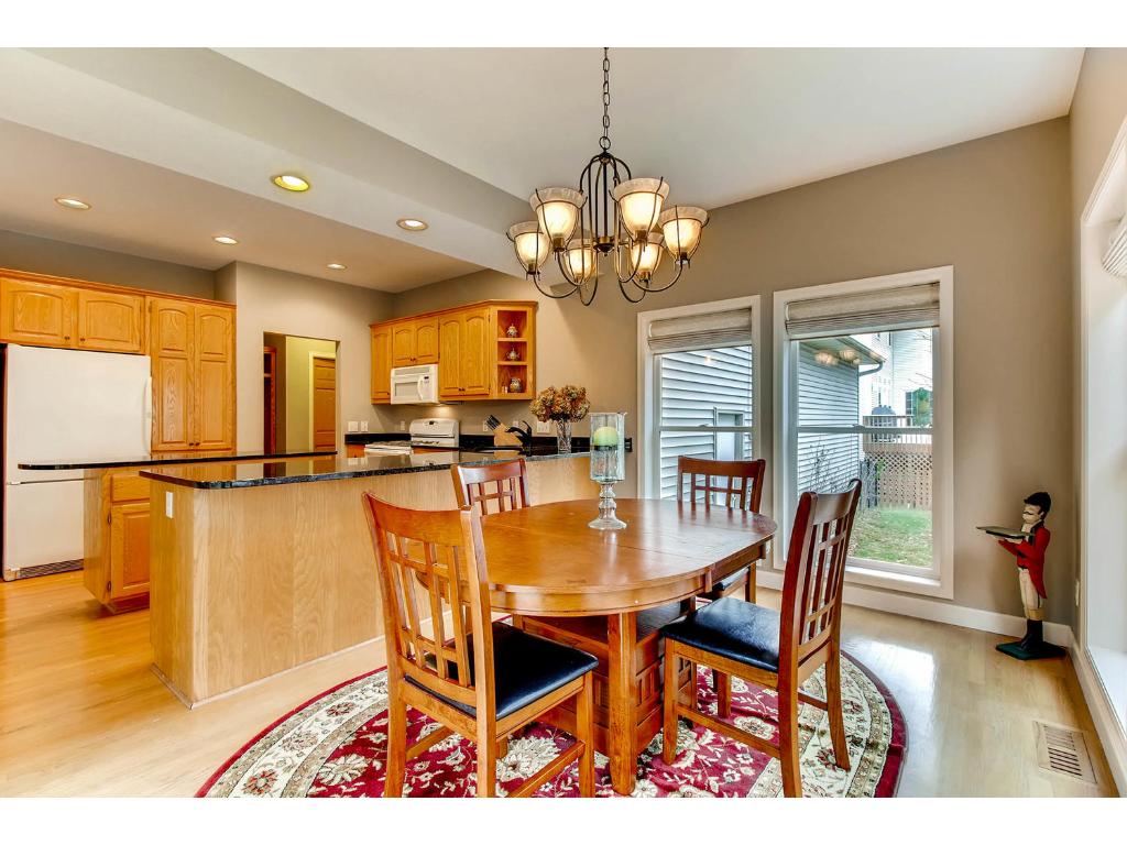 4952 Pine Ln, Eagan, MN 55123 photo 9
