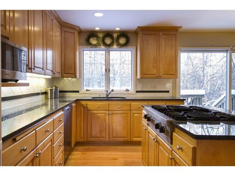 5705 Schaefer Rd, Edina, MN 55436 photo 8