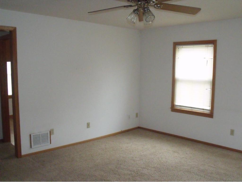 103 9th Ave SE, Waseca, MN 56093 photo 5