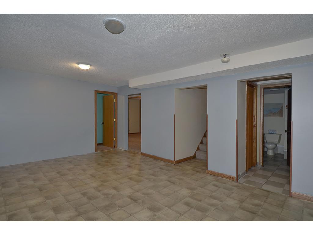1025 Division St E, Faribault, MN 55021 photo 9