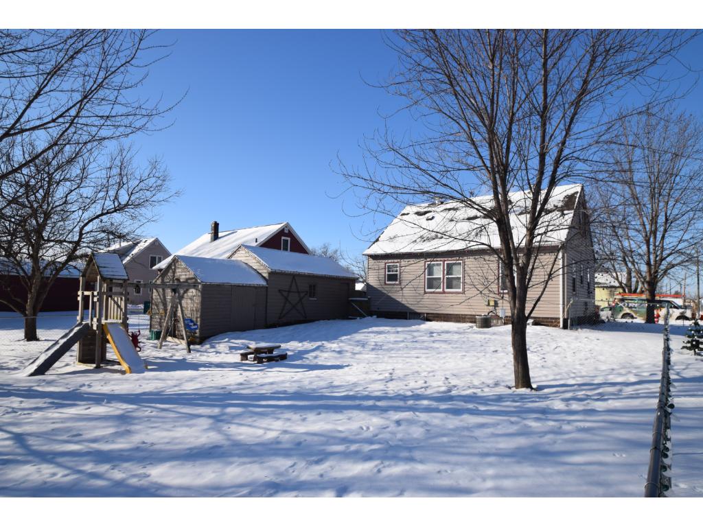 511 2nd St SE, Waseca, MN 56093 photo 2