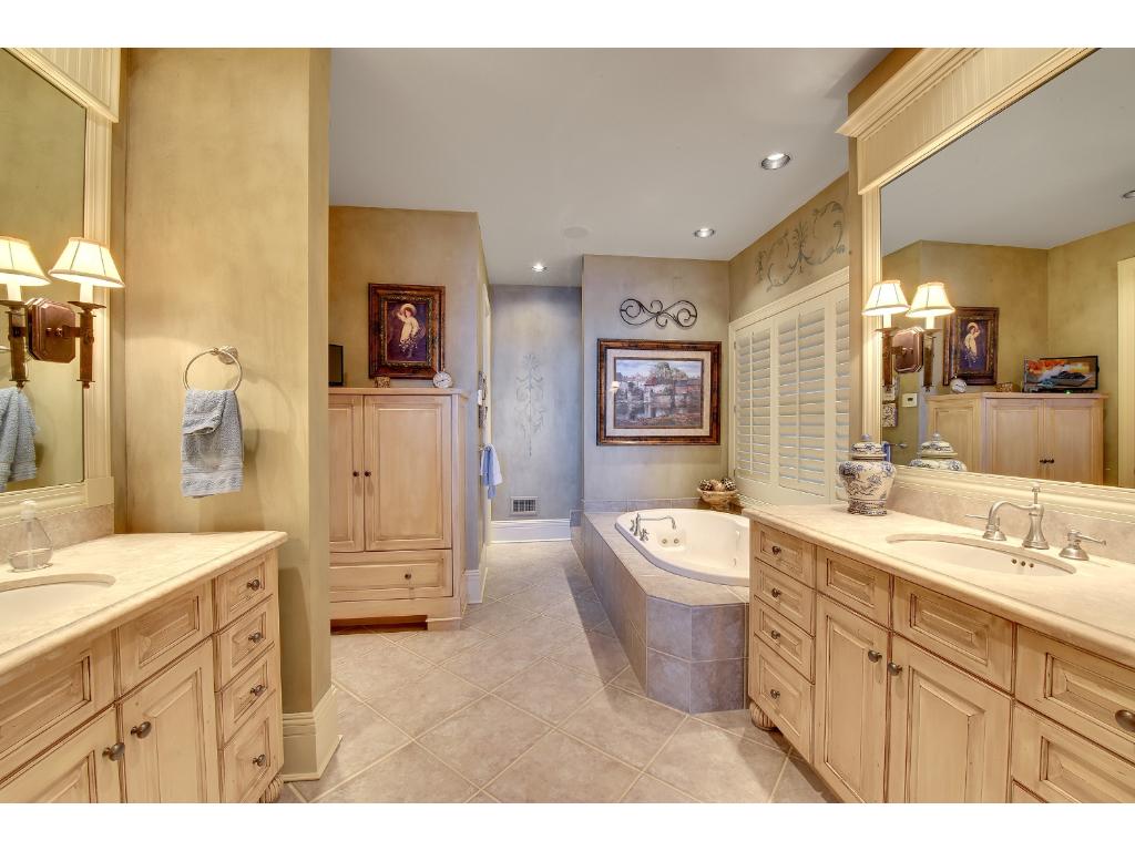 4776 Manitou Rd, Excelsior, MN 55331 photo 10