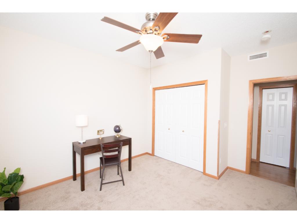 1664 Oakbrooke Ct, Eagan, MN 55122 photo 17