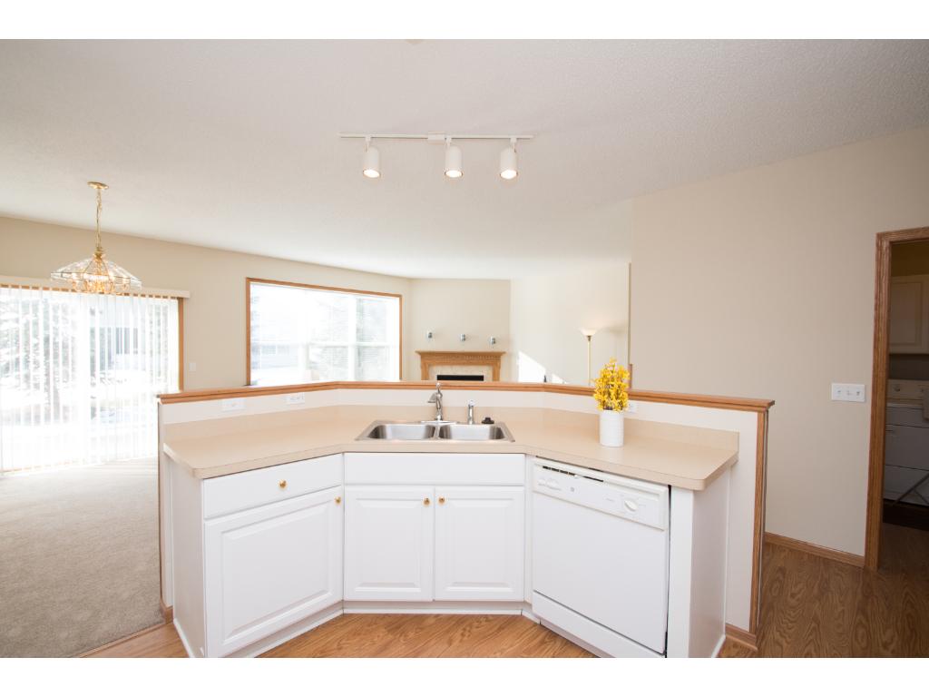 1664 Oakbrooke Ct, Eagan, MN 55122 photo 9