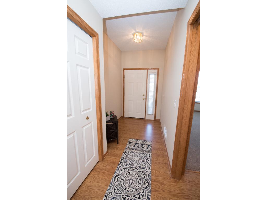 1664 Oakbrooke Ct, Eagan, MN 55122 photo 3