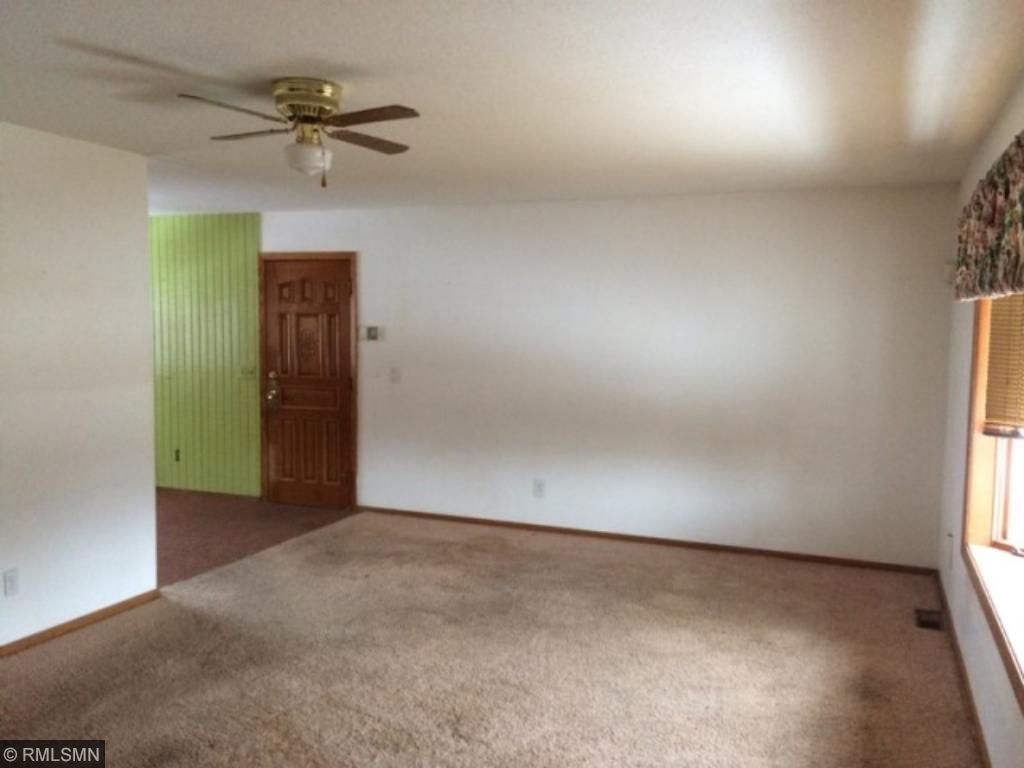 8340 NE River Rd, Fridley, MN 55432 photo 2