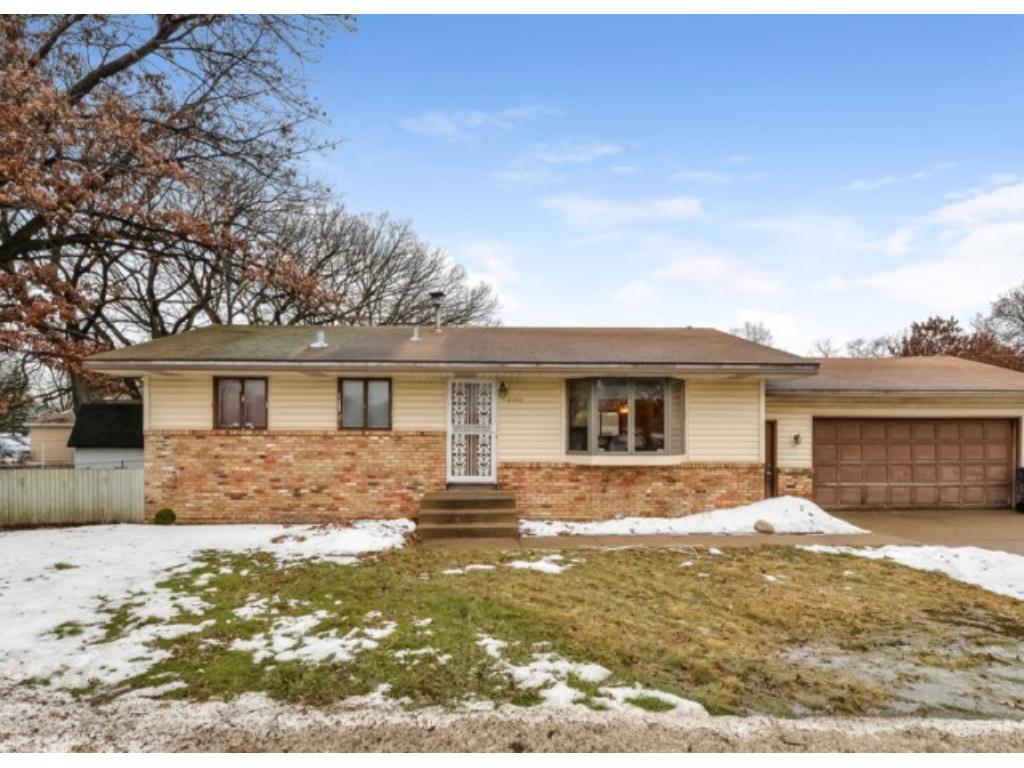 8340 NE River Rd, Fridley, MN 55432 photo 1