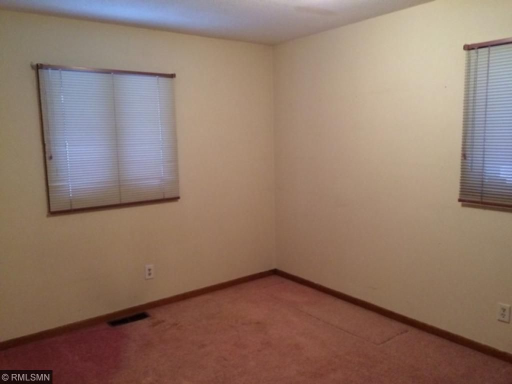 8340 NE River Rd, Fridley, MN 55432 photo 5