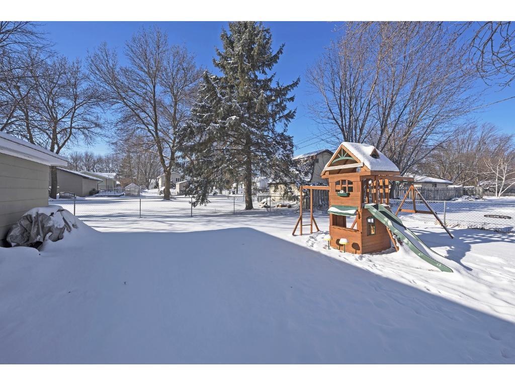 8024 115 12 Ave N, Champlin, MN 55316 photo 16