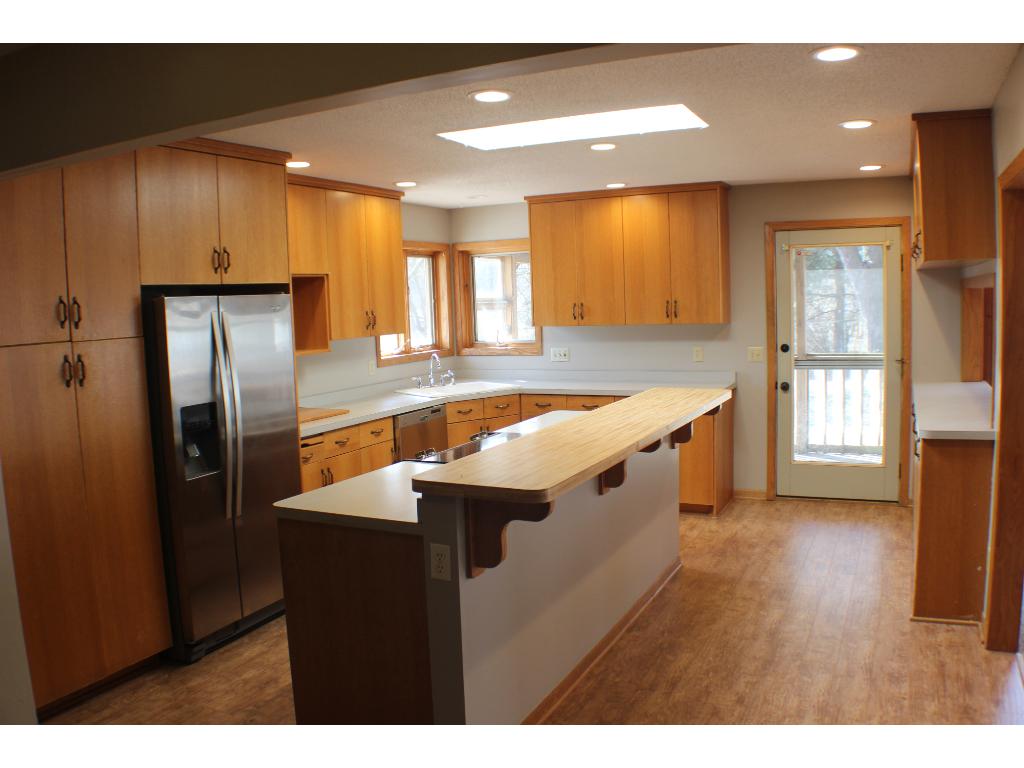 4233 Sequoia Dr, Eagan, MN 55122 photo 8