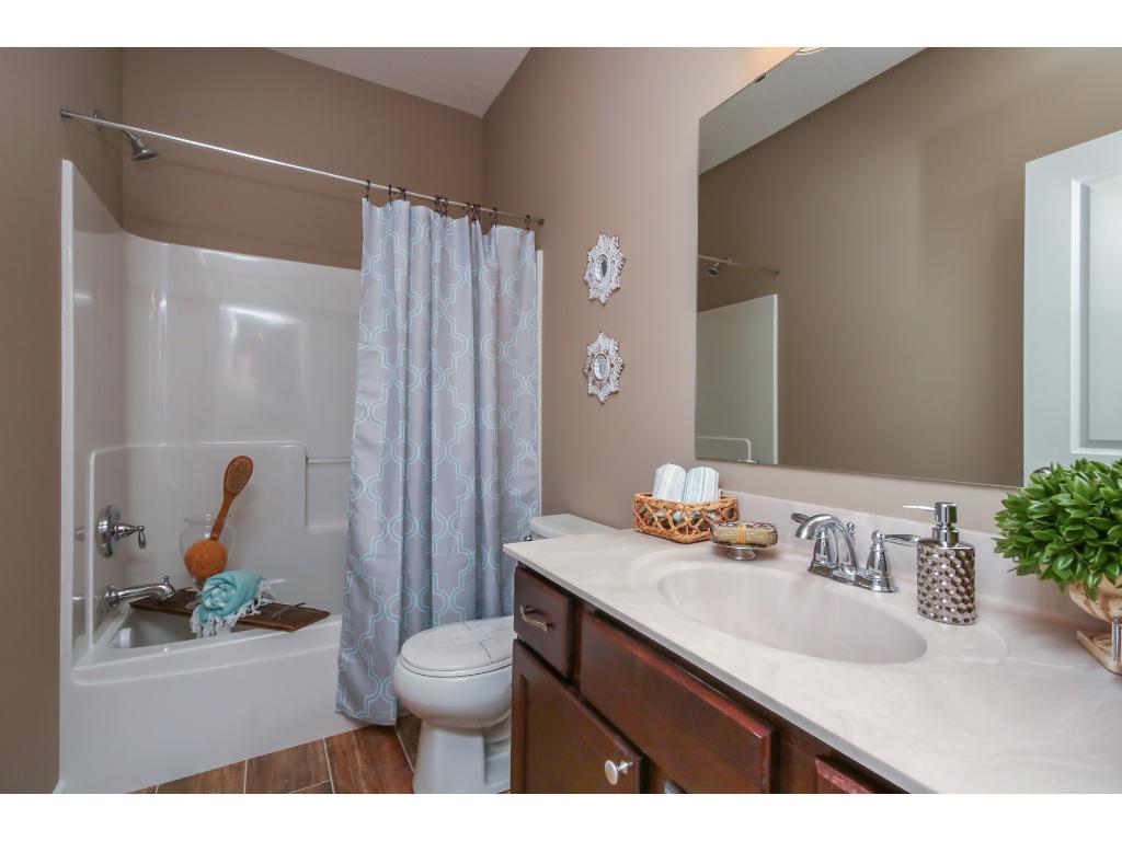 1694 E 88th St, Bloomington, MN 55425 photo 10