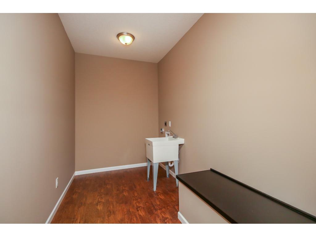 1694 E 88th St, Bloomington, MN 55425 photo 11