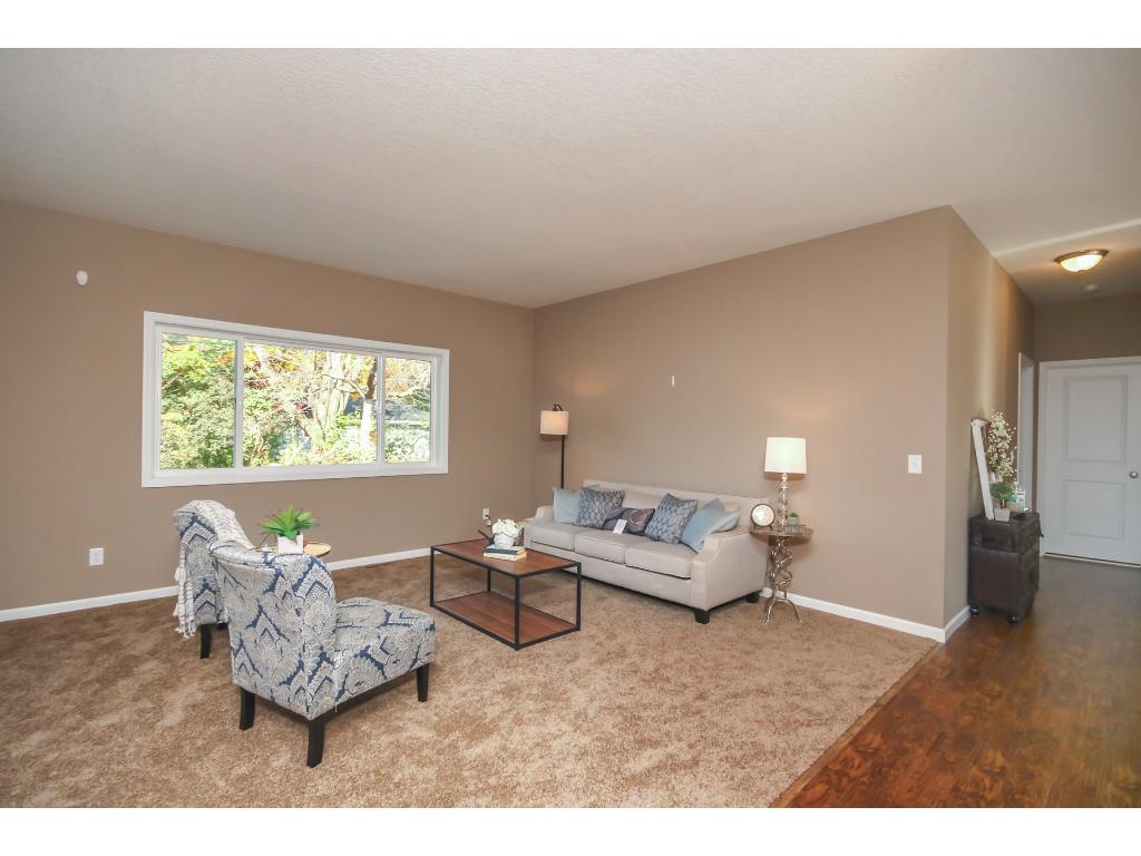 1694 E 88th St, Bloomington, MN 55425 photo 4