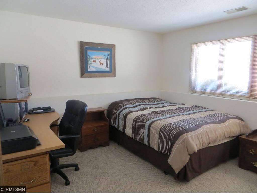 1812 Highfield Rd, Saint Cloud, MN 56301 photo 24