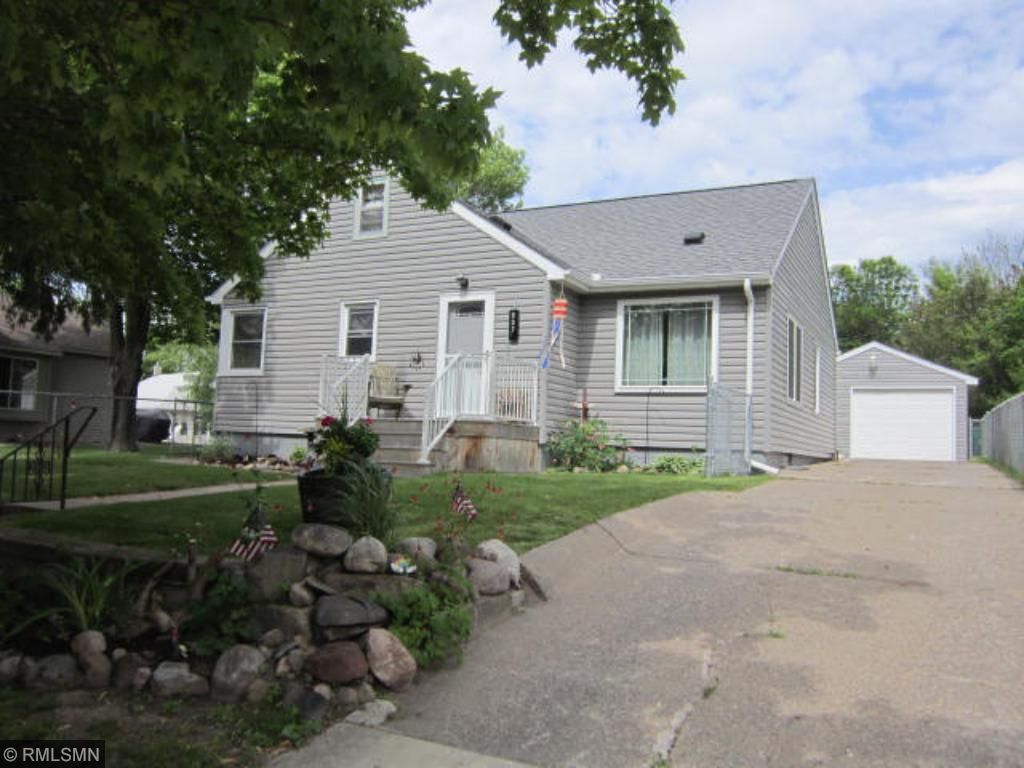 907 S 8th St, Brainerd, MN 56401 photo 1