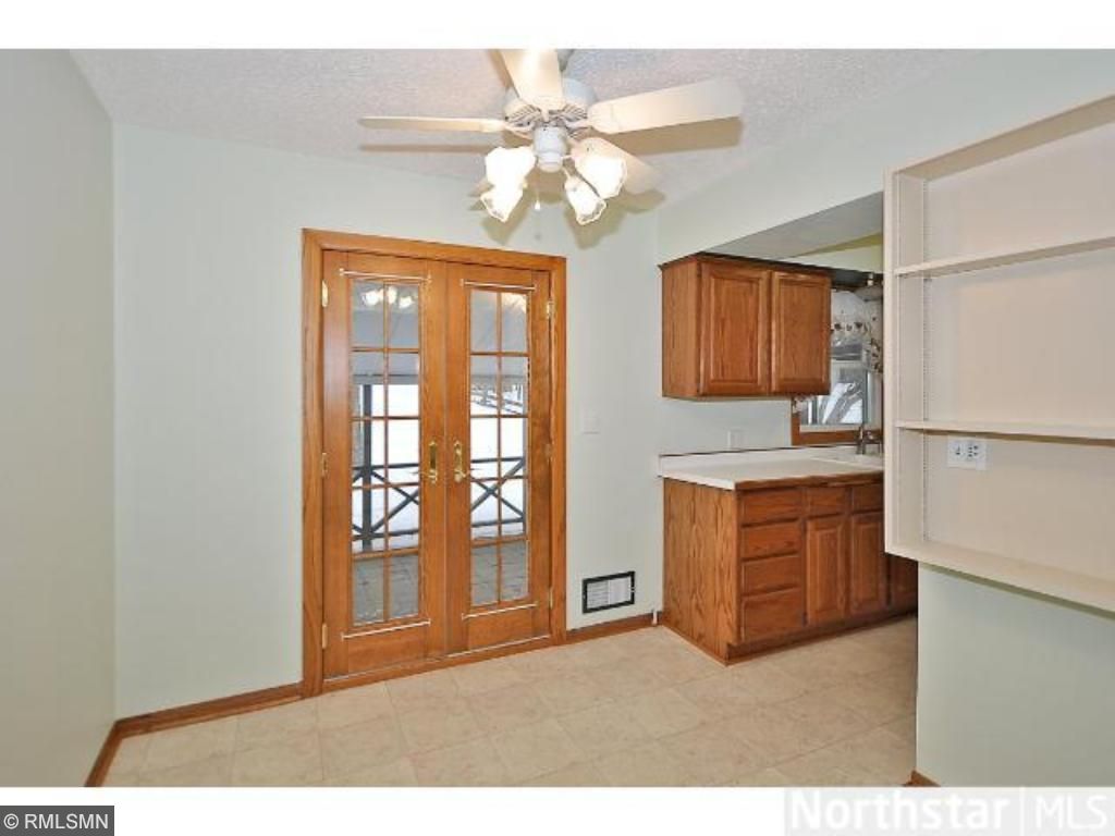2811 N Manor Dr, Excelsior, MN 55331 photo 4