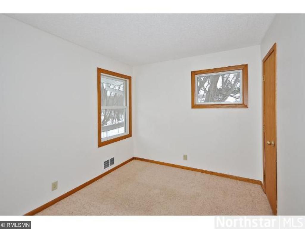 2811 N Manor Dr, Excelsior, MN 55331 photo 7
