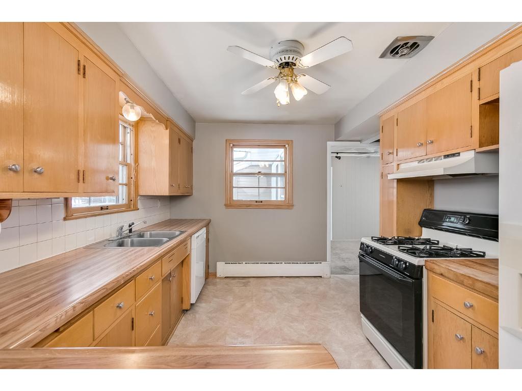11090 Douglas Dr N, Champlin, MN 55316 photo 7