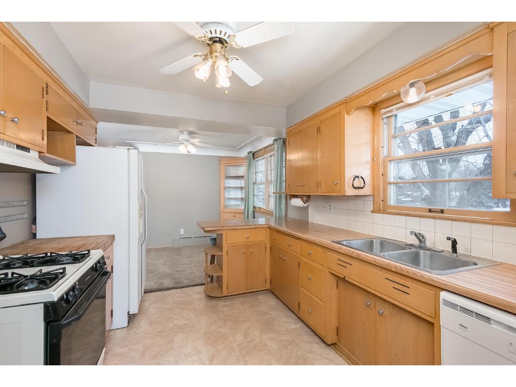 11090 Douglas Dr N, Champlin, MN 55316 photo 8