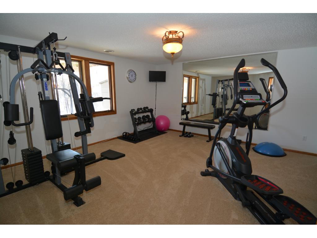 4853 Four Seasons Dr, Eagan, MN 55122 photo 20