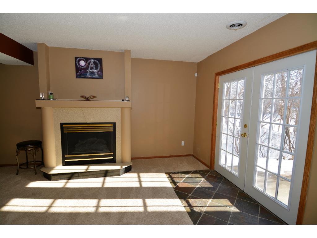 4853 Four Seasons Dr, Eagan, MN 55122 photo 18