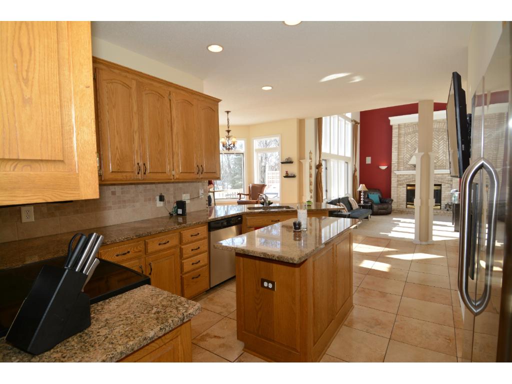 4853 Four Seasons Dr, Eagan, MN 55122 photo 5