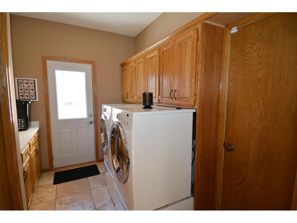 4853 Four Seasons Dr, Eagan, MN 55122 photo 14