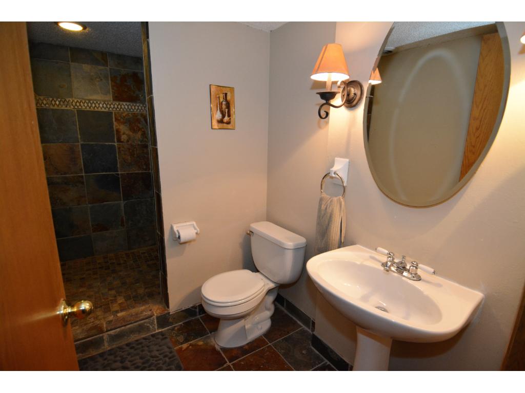 4853 Four Seasons Dr, Eagan, MN 55122 photo 21