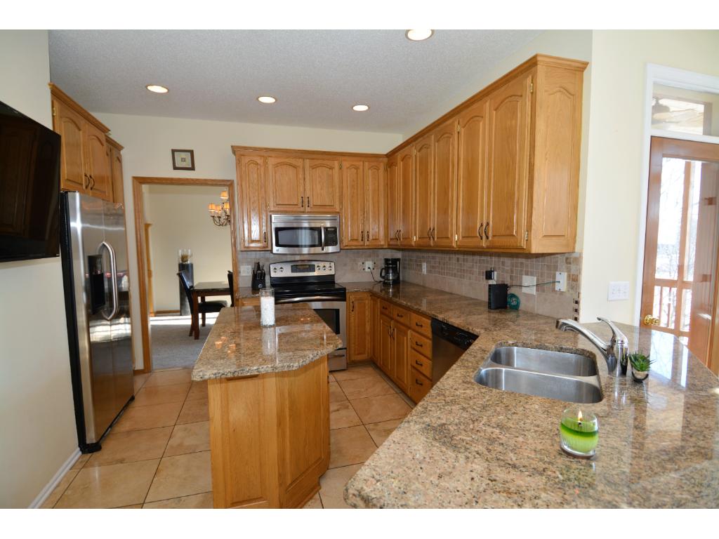 4853 Four Seasons Dr, Eagan, MN 55122 photo 6