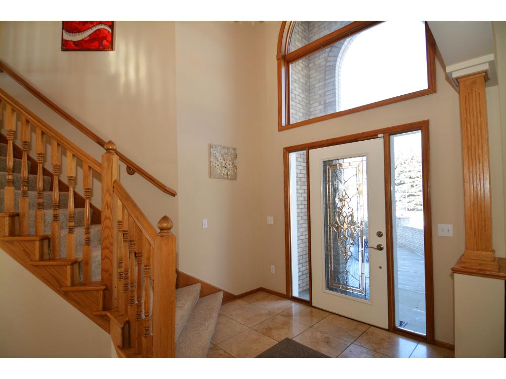 4853 Four Seasons Dr, Eagan, MN 55122 photo 2