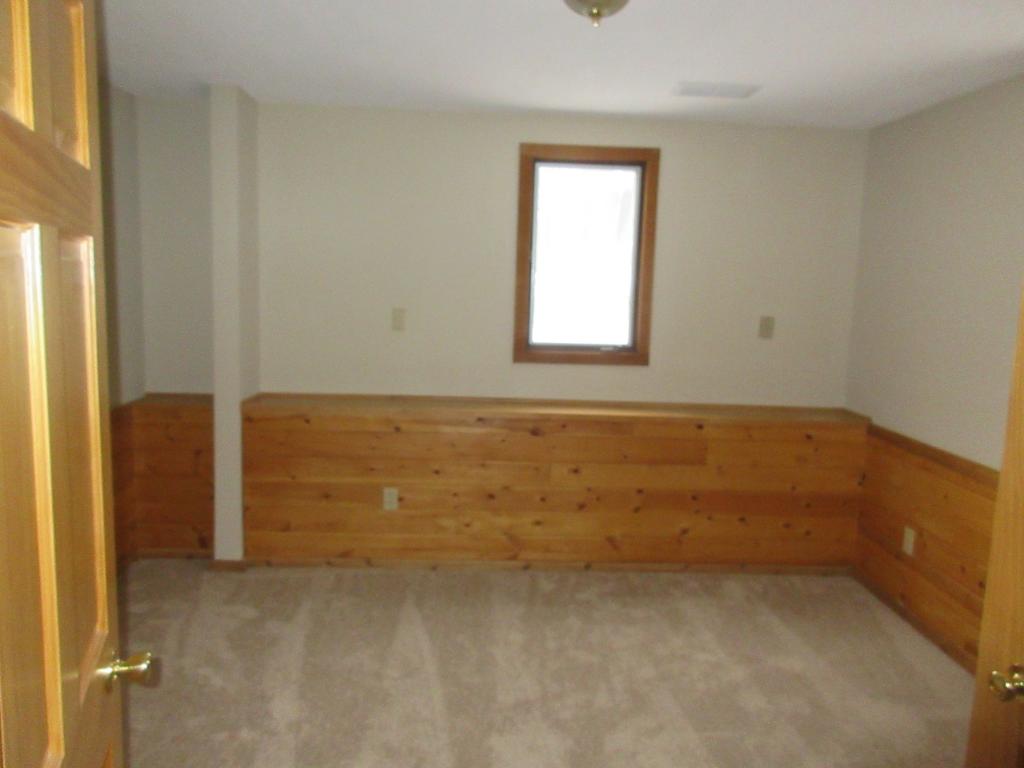 850 E 98th St, Bloomington, MN 55420 photo 17