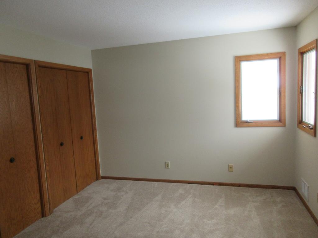 850 E 98th St, Bloomington, MN 55420 photo 10