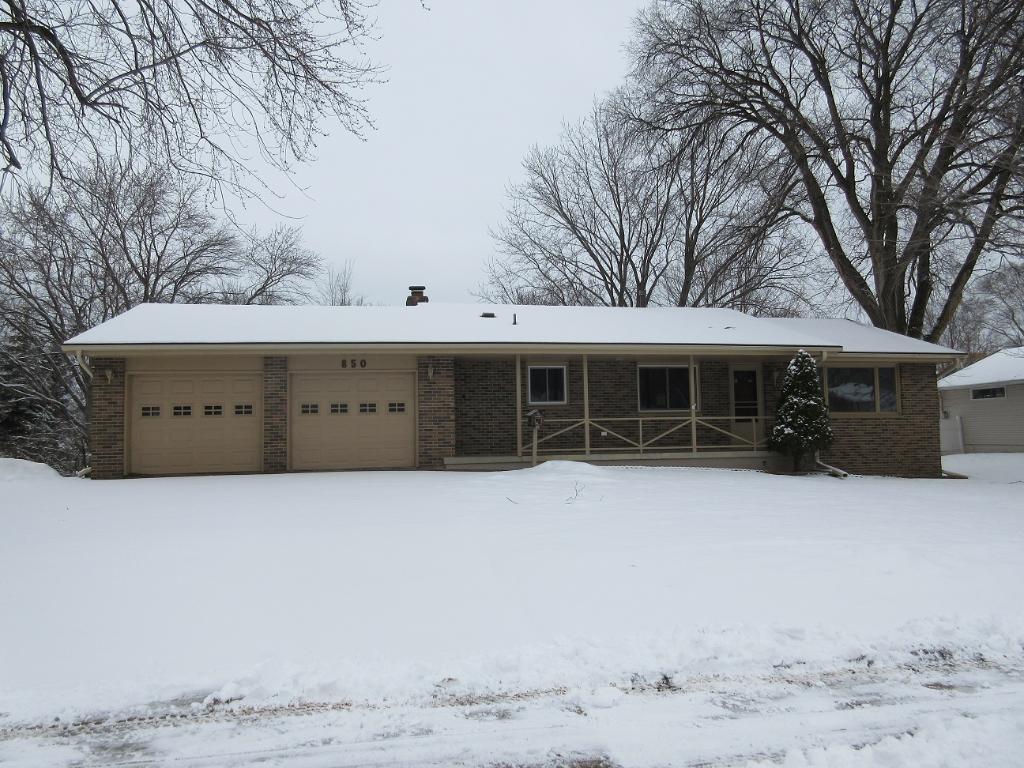 850 E 98th St, Bloomington, MN 55420 photo 1