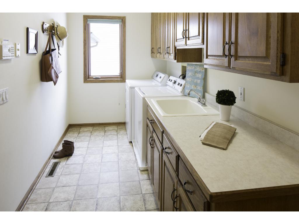 4857 Four Seasons Dr, Eagan, MN 55122 photo 14
