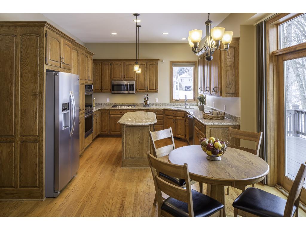 4857 Four Seasons Dr, Eagan, MN 55122 photo 7