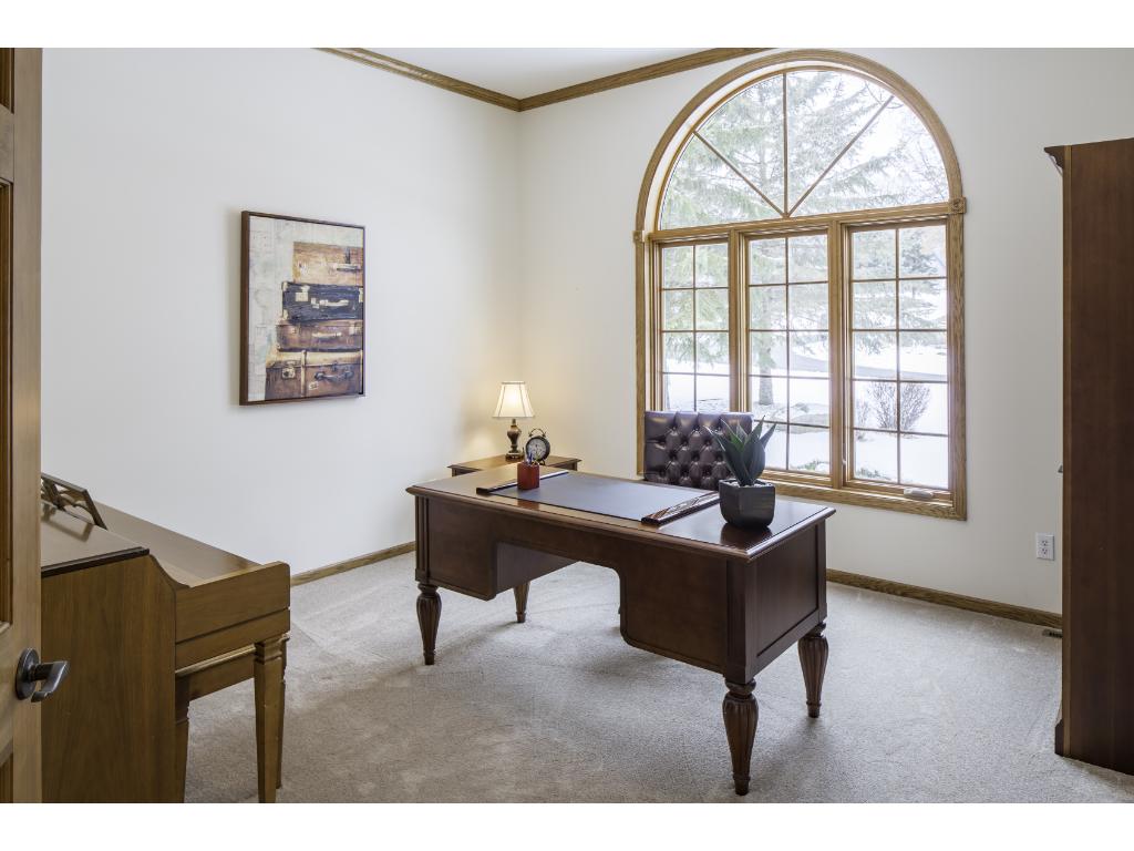 4857 Four Seasons Dr, Eagan, MN 55122 photo 13